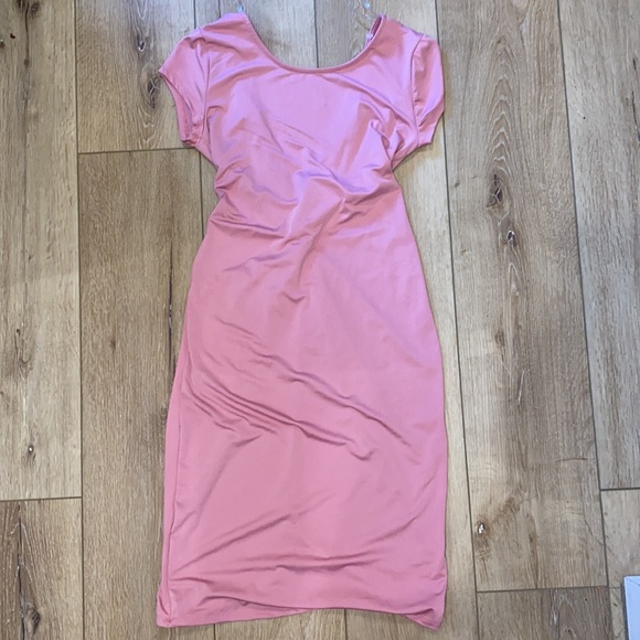 Brand new body con backless dress - Picture 2 of 3